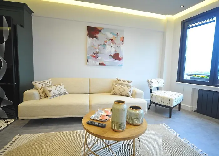 Sevim With A Sea View In Nisantasi Apartman