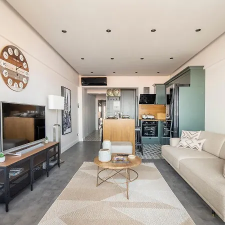 Sevim With A Sea View In Nisantasi