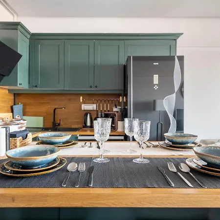 Apartment Sevim With A Sea View In Nisantasi