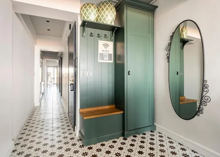 Sevim With A Sea View In Nisantasi *