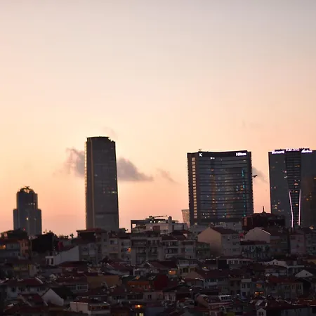 Daire Sevim With A Sea View In Nişantaşı *