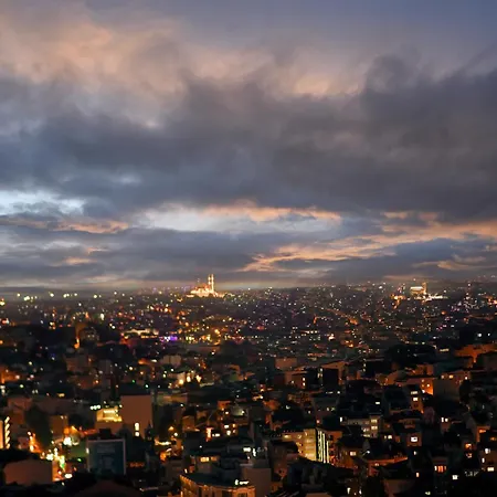 Sevim With A Sea View In Nişantaşı Daire İstanbul