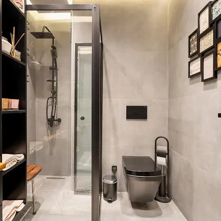 Sevim With A Sea View In Nişantaşı İstanbul